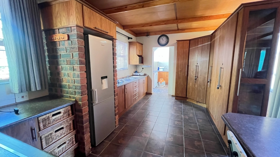 8 Bedroom Property for Sale in Pellissier Free State